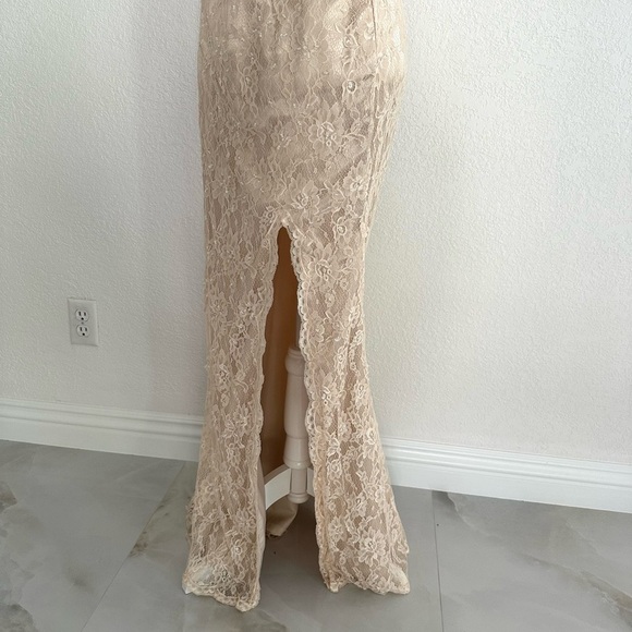 Elegant Lace One Shoulder Evening Gown/Mother of the Bride - Picture 6 of 10